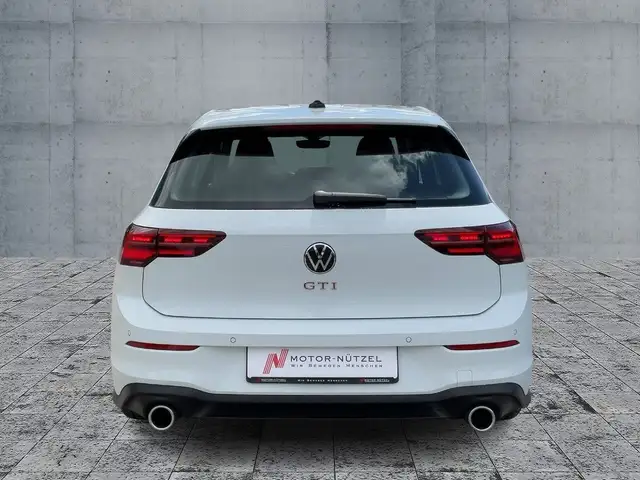 Volkswagen Golf view 5