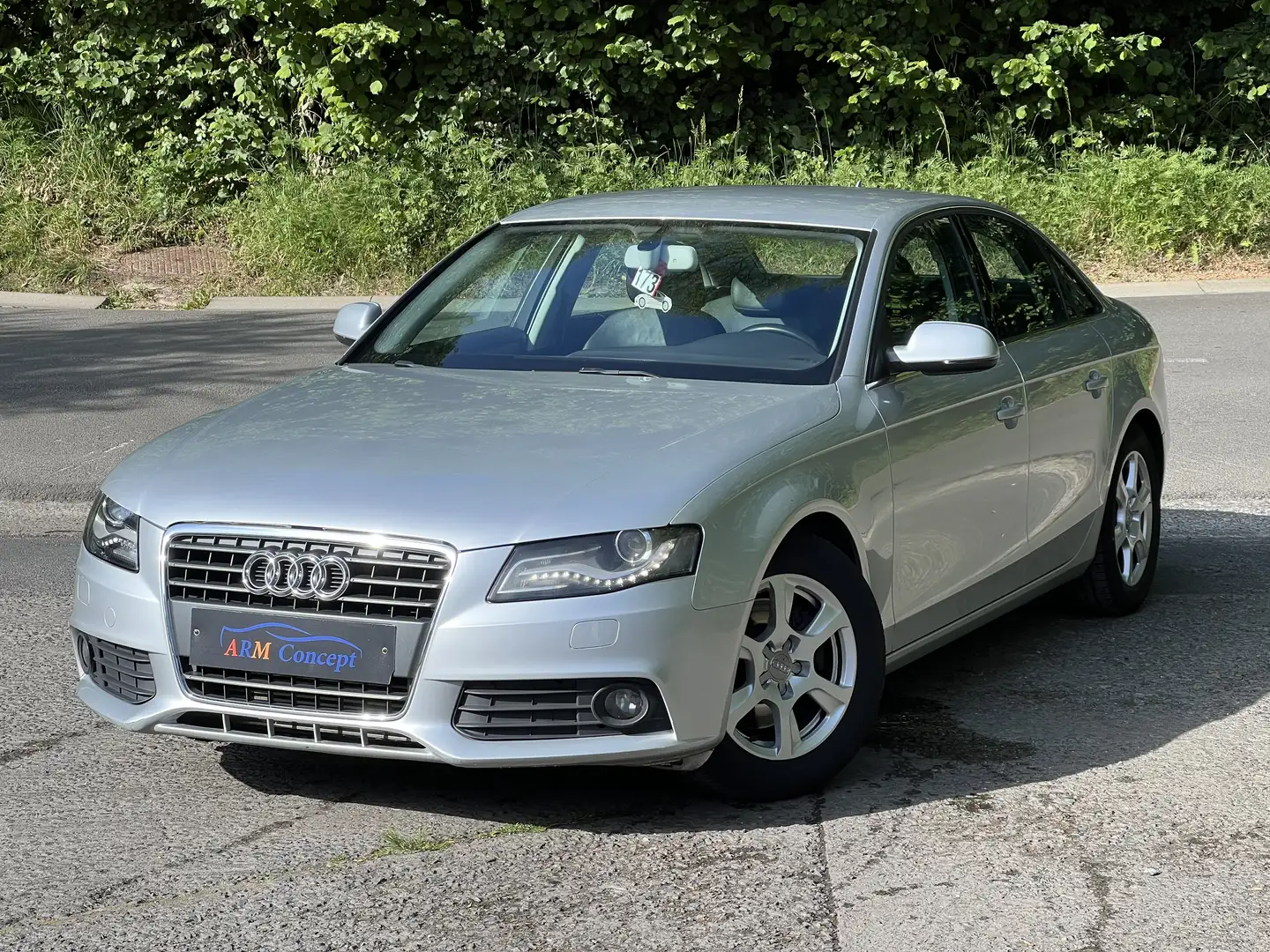 Audi A4 1.8 TFSI Essence EURO 5 navi/cuir/feuille rose - 1