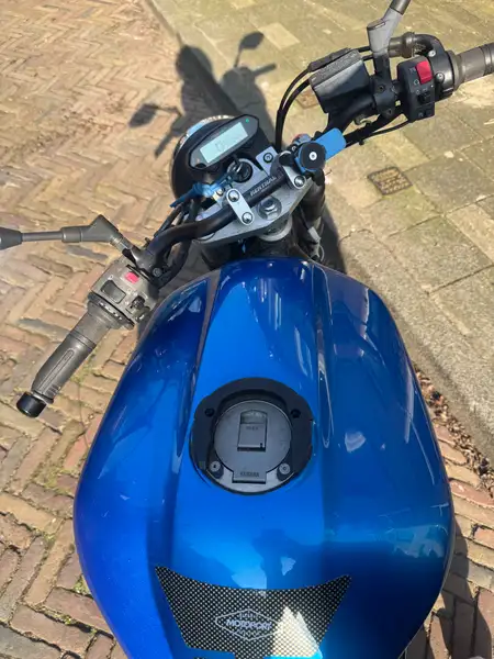 Yamaha FZS 600 - foto 2