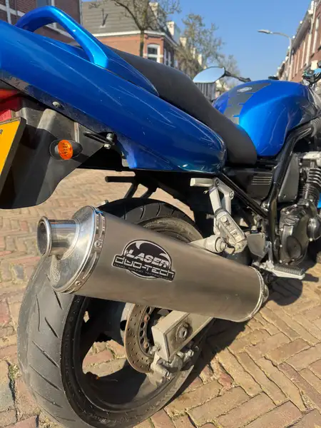 Yamaha FZS 600 - foto 5