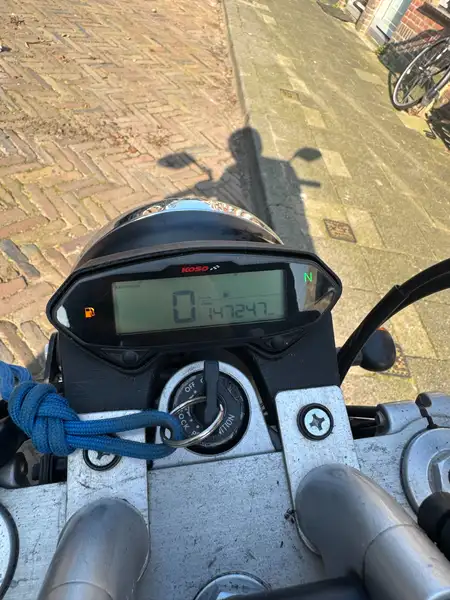 Yamaha FZS 600 - foto 3