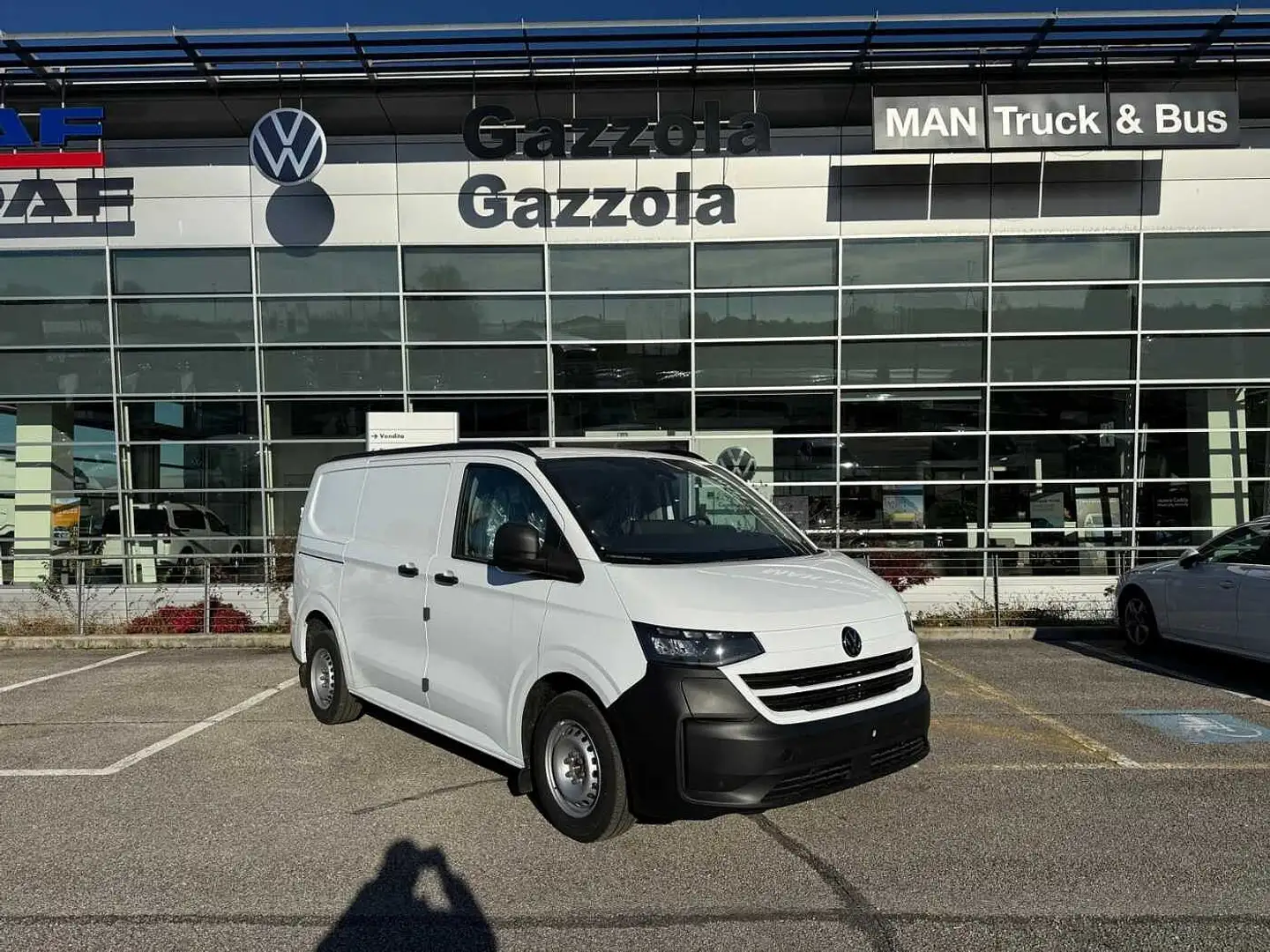 Volkswagen Transp. 7ª '24 e-Transporter 64kWh RWD PC-TN Kombi Bianco - 1