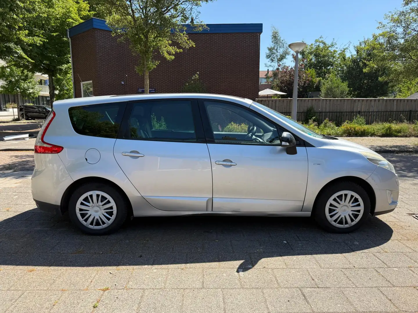 Renault Grand Scenic 1.4 TCe Bose NW APK Panorama Cruise Grigio - 2