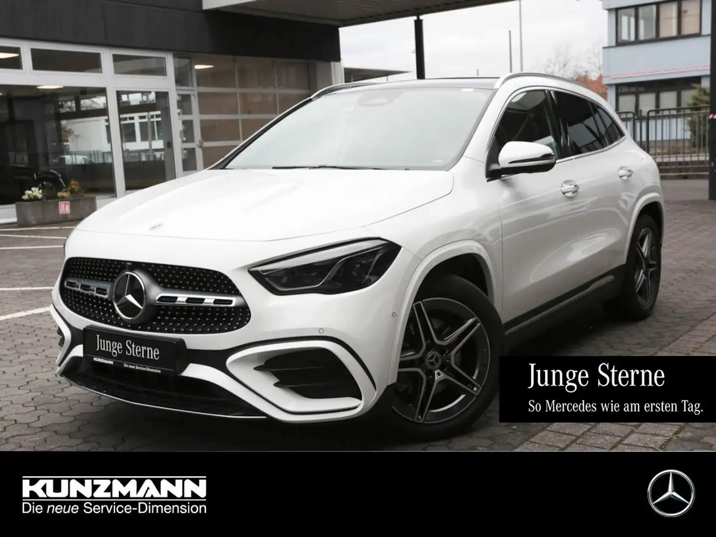 Mercedes-Benz GLA 200 AMG Navi Panorama Distronic 360° Memory Weiß - 1