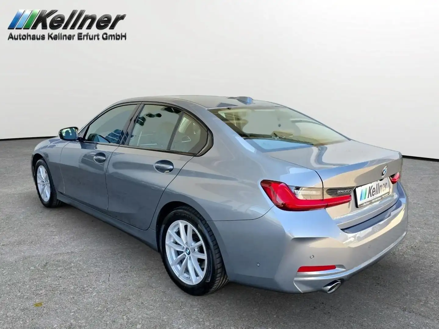 BMW 318 i Limo AHK+Head-Up+ACC+360°+Sportsitze+DAB+ Grau - 2