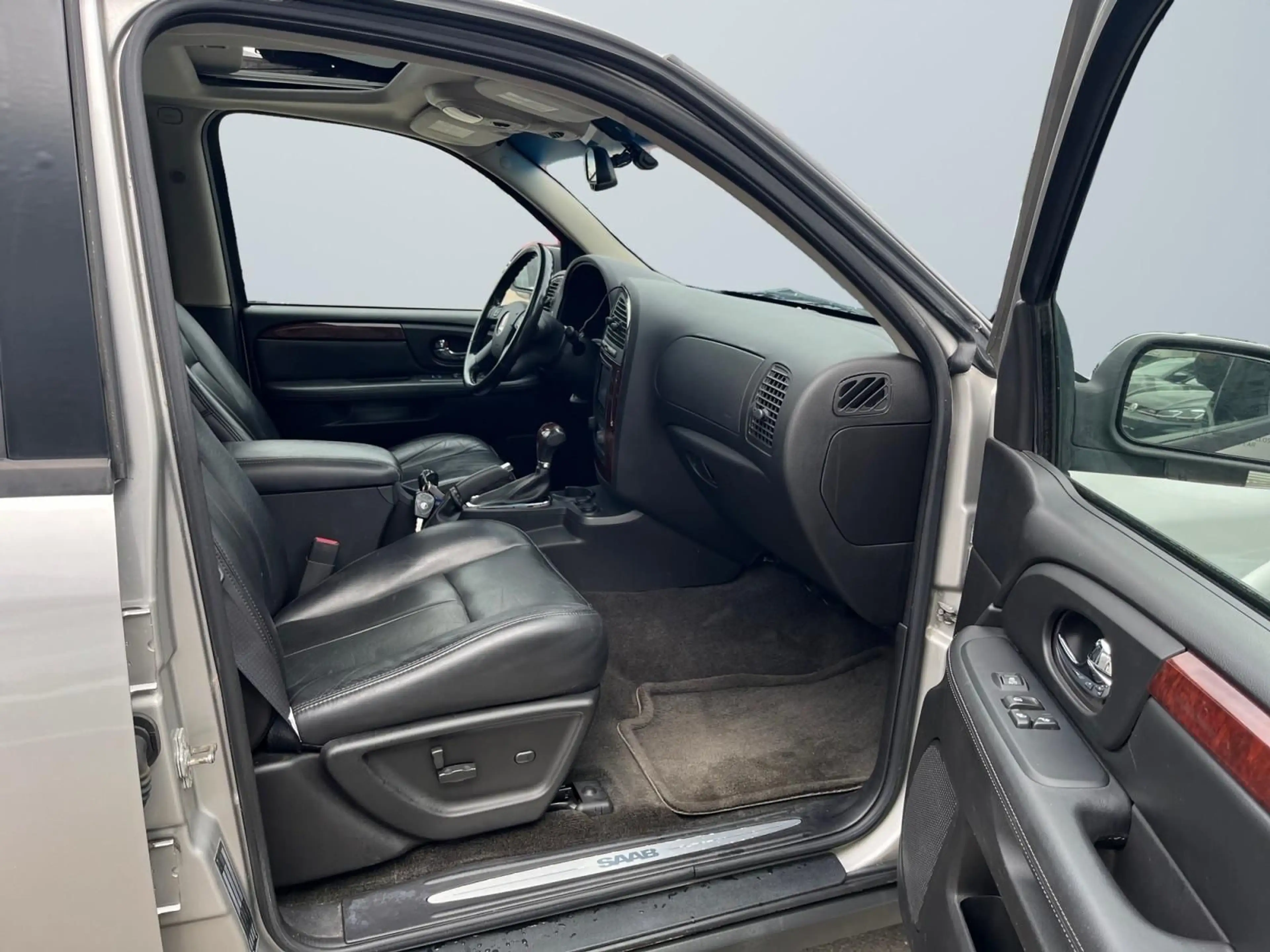 Saab 9-7X /4X4/AUTOMATIK/KAM/S-DACH/XENON/AHK/ — photo 12
