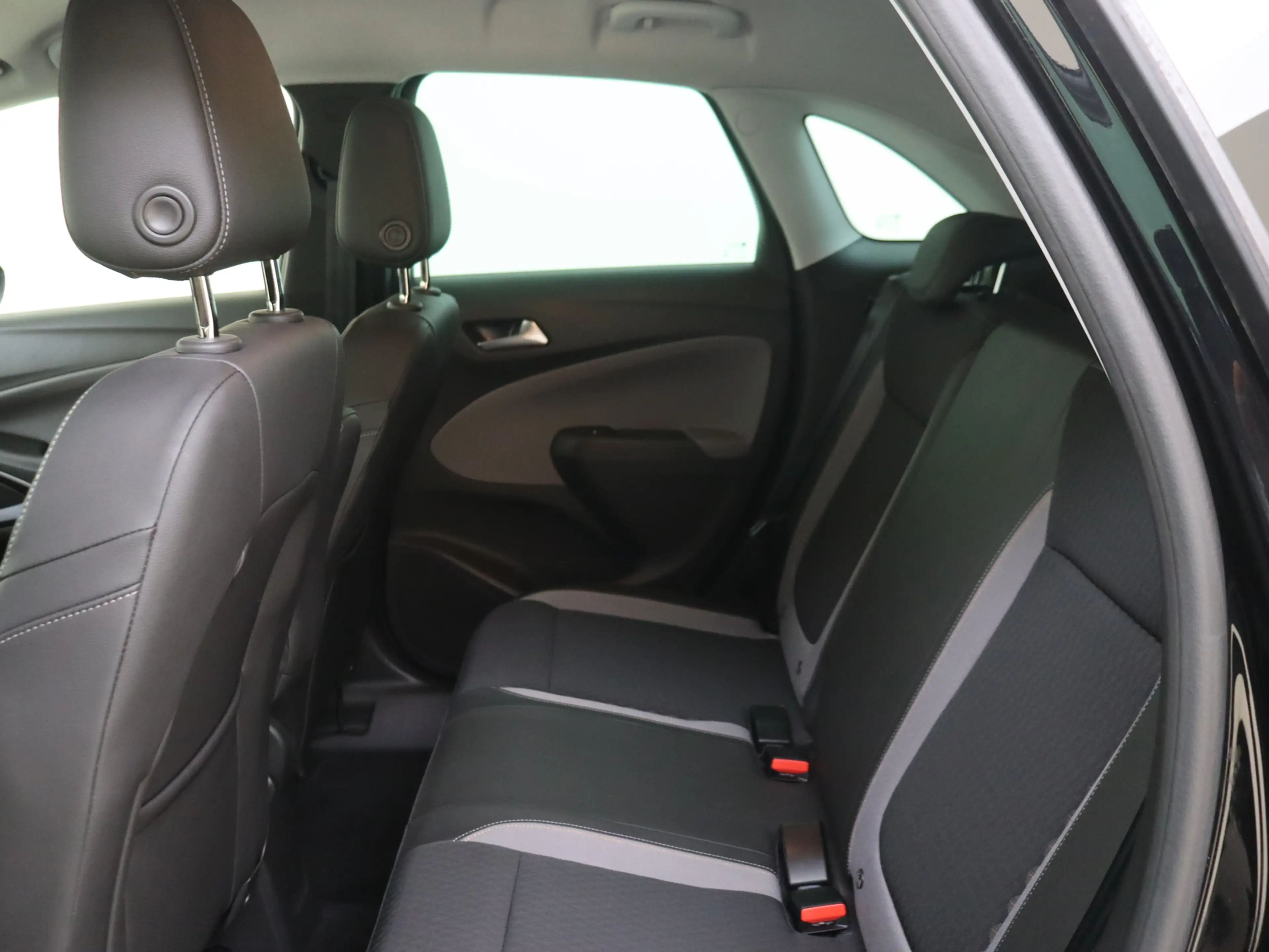 Opel Crossland X 1.2 Turbo Innovation — photo 12
