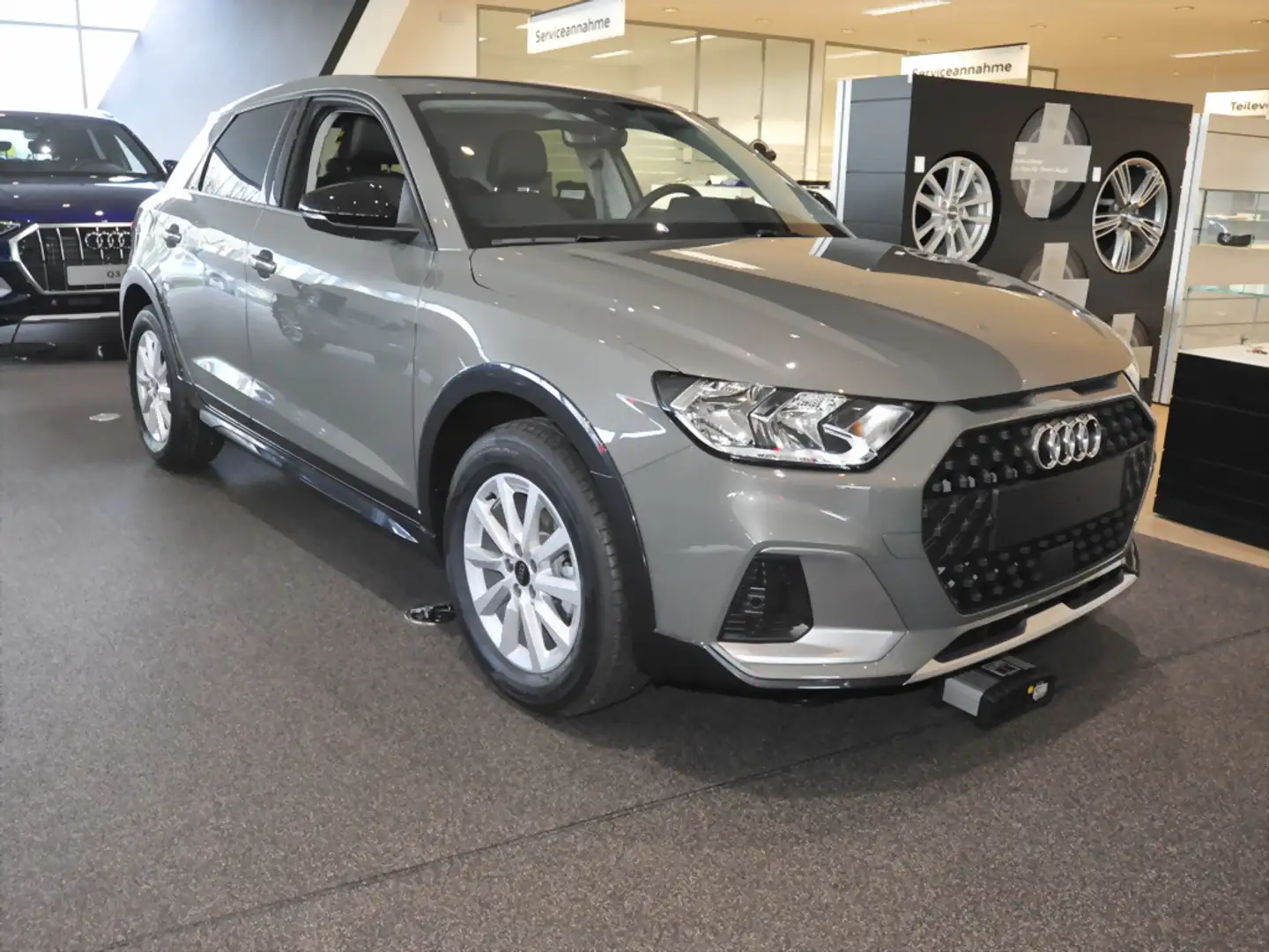Audi A1 allstreet 30 TFSI Audi connect Sitzhzg. Navi Grey - 2