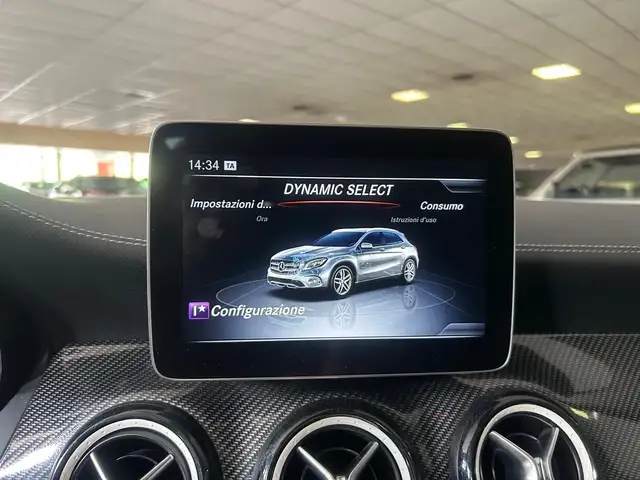 Mercedes-Benz GLA view 13