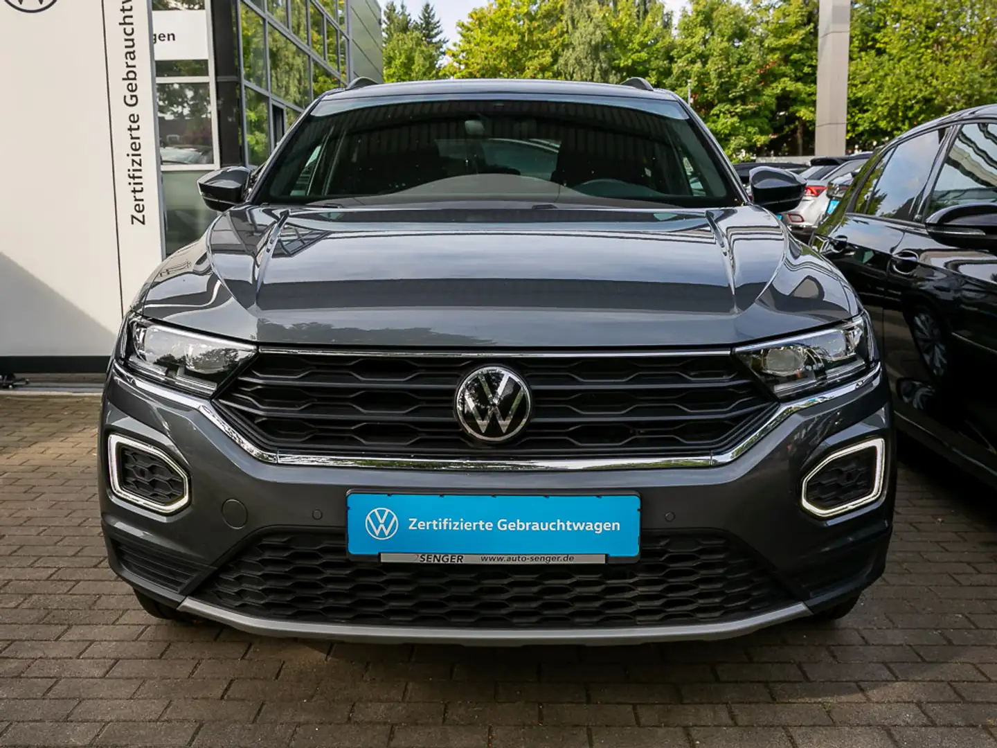 Volkswagen T-Roc 1.5 TSI Sport Navi AHK PDC Standhzg Gris - 2
