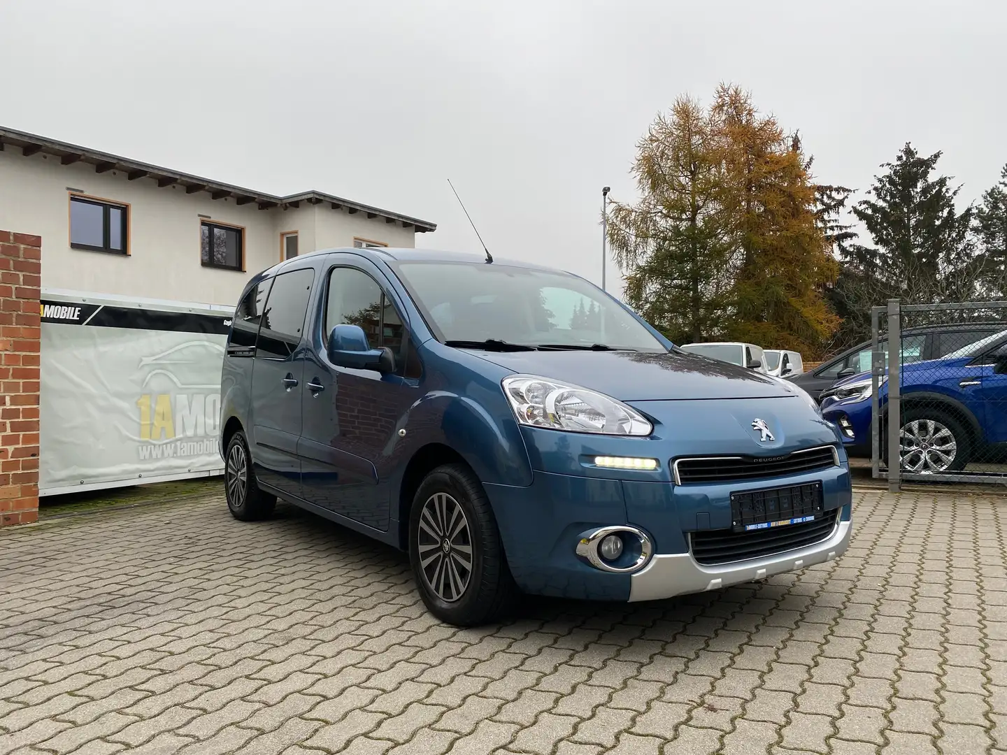 Peugeot Partner Active - Klima - Rohlstuhlumbau !!! Blau - 2