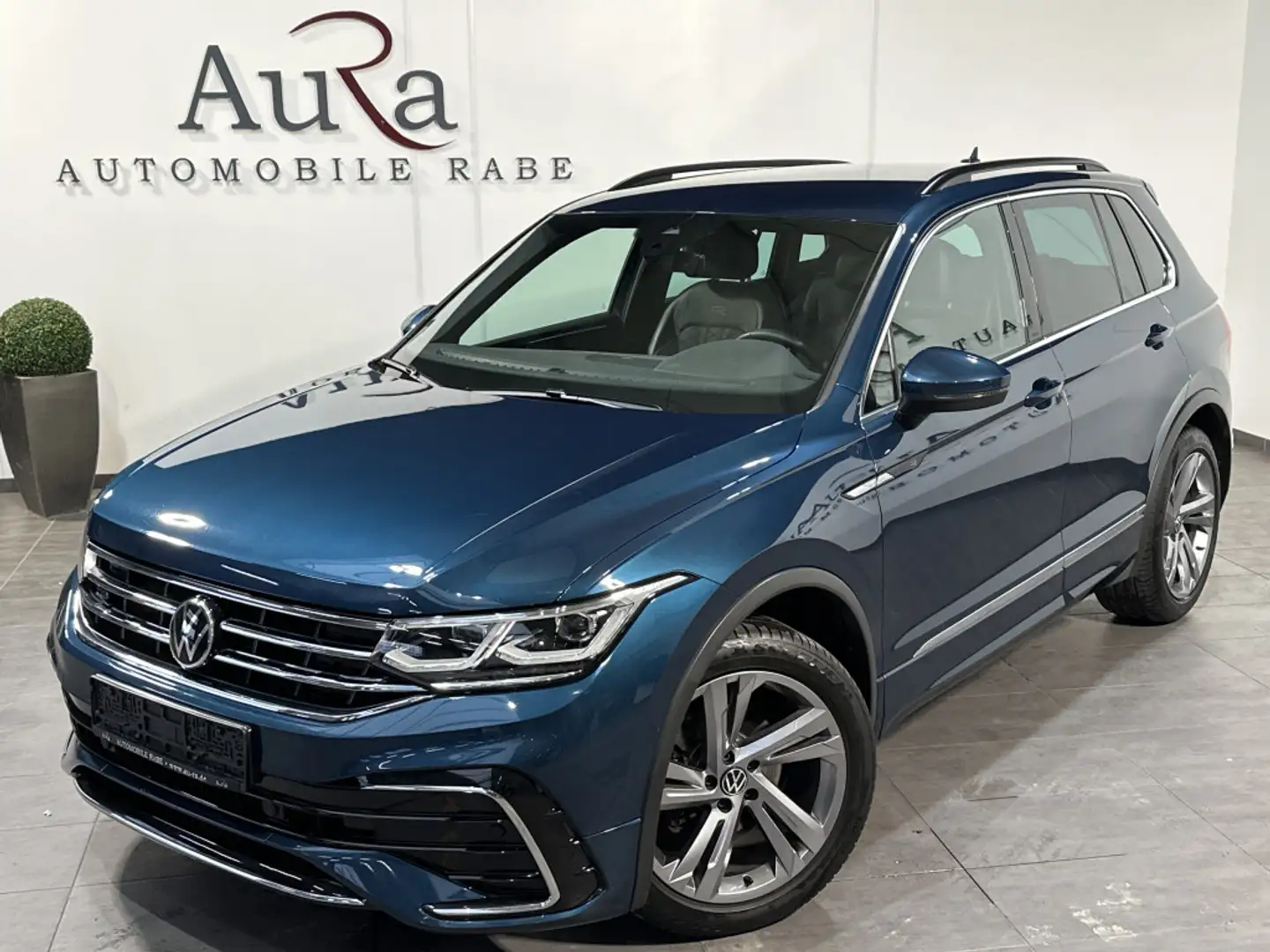 Volkswagen Tiguan 2.0 TDI DSG R-Line NAV+LED+AHK+VCOCK+ACC Albastru - 1