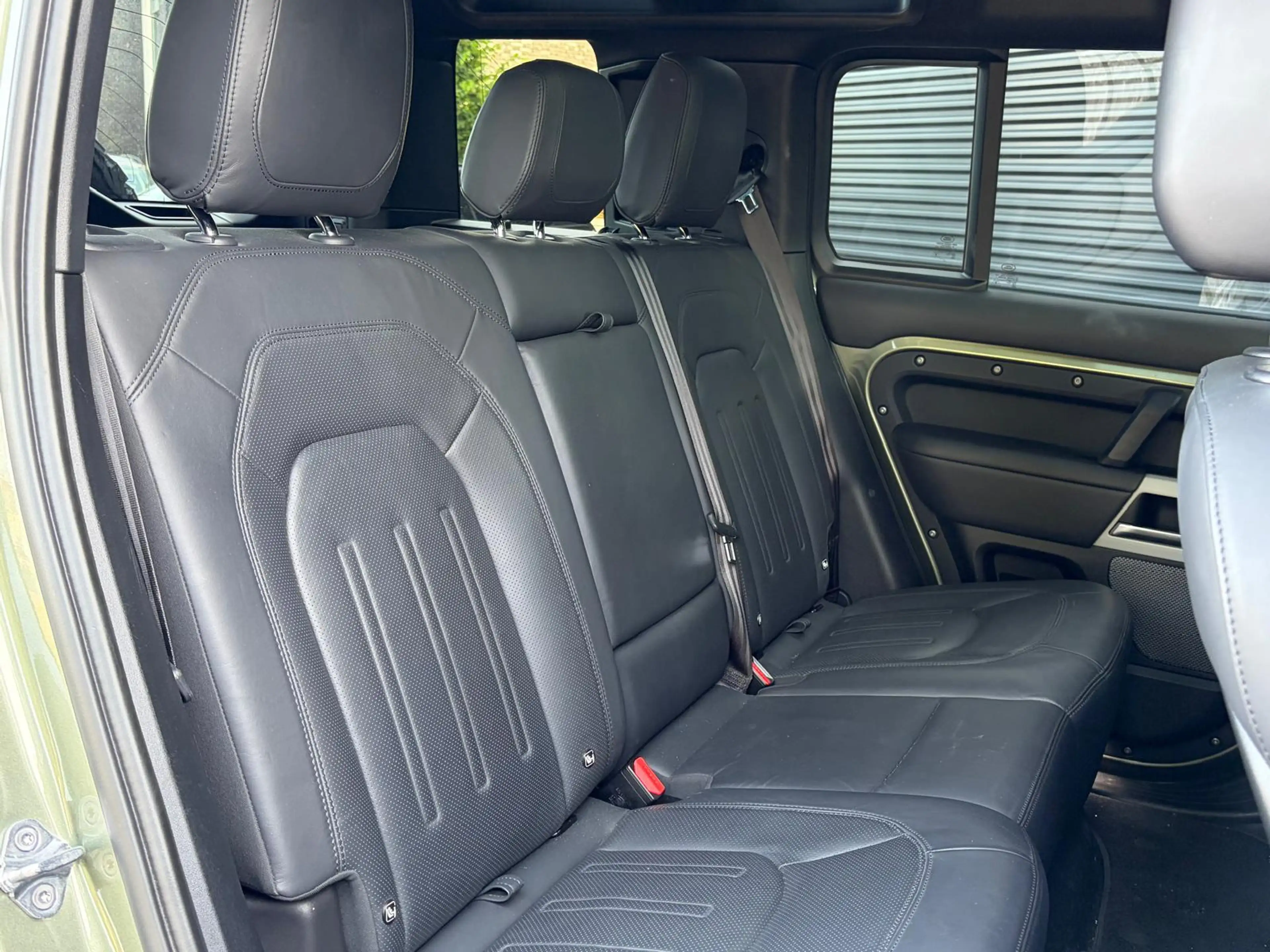 Land Rover Defender 110 P400e HSE 6 pers. | BTW auto | Stoelkoeling | — photo 7