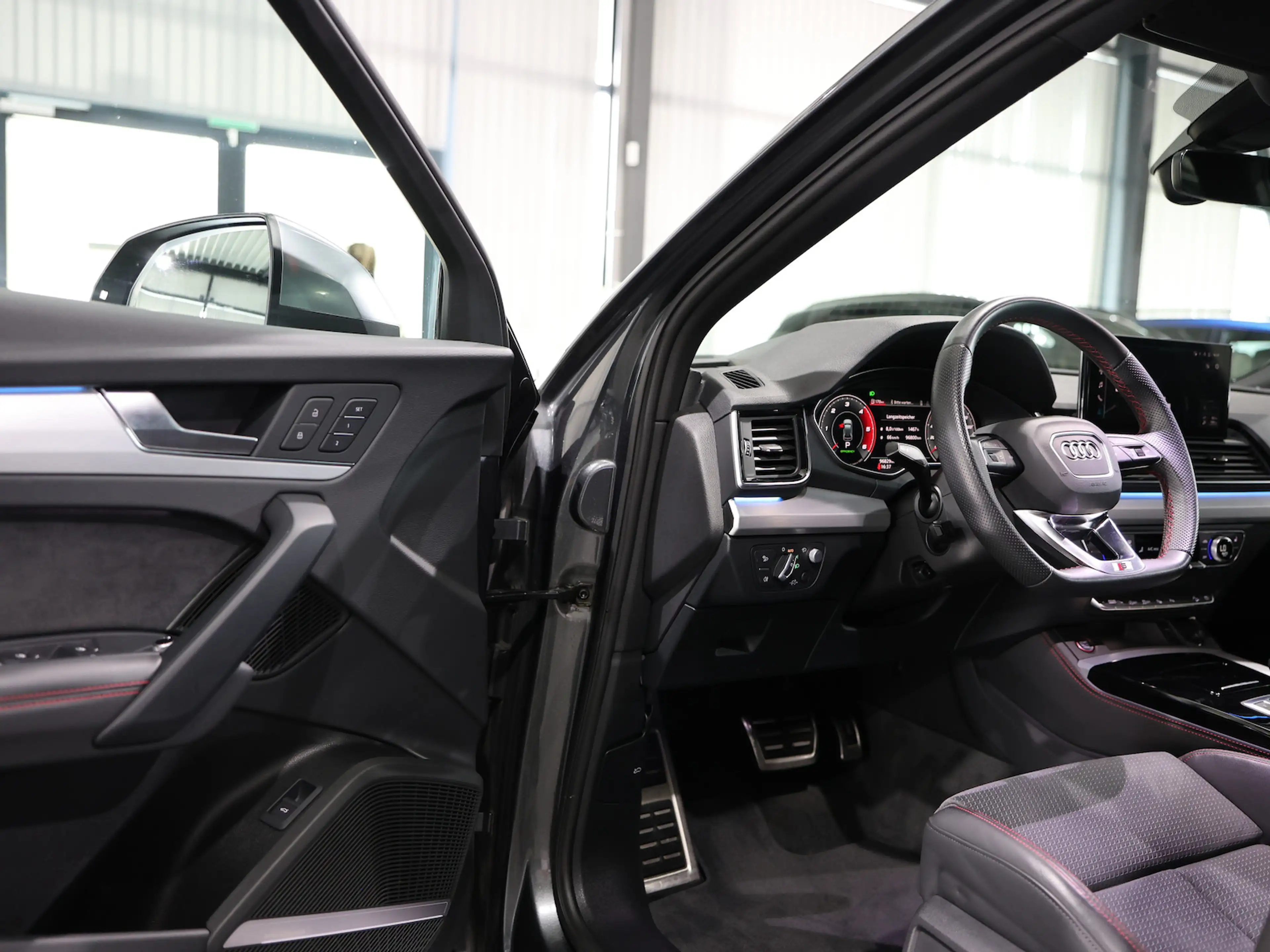 Audi SQ5 SPORTBACK 3.0 TDI Q S-LINE BLACK / PANO, B&O — photo 12