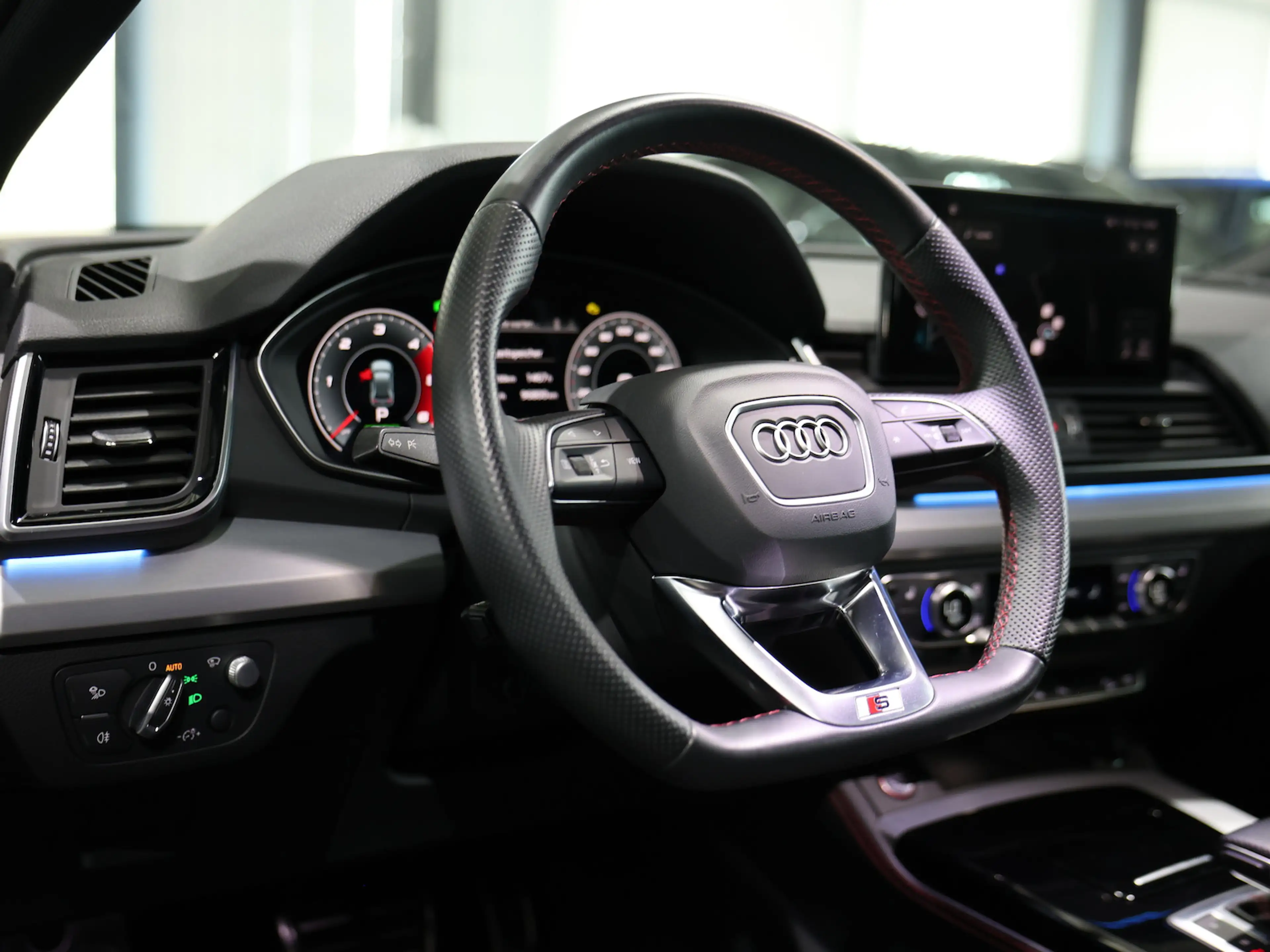 Audi SQ5 SPORTBACK 3.0 TDI Q S-LINE BLACK / PANO, B&O — photo 14