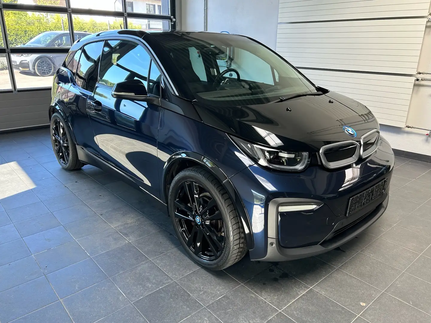 BMW i3 Sportpaket_Leder_Navi Prof_Glasdach_Kamera_SSV Blau - 2