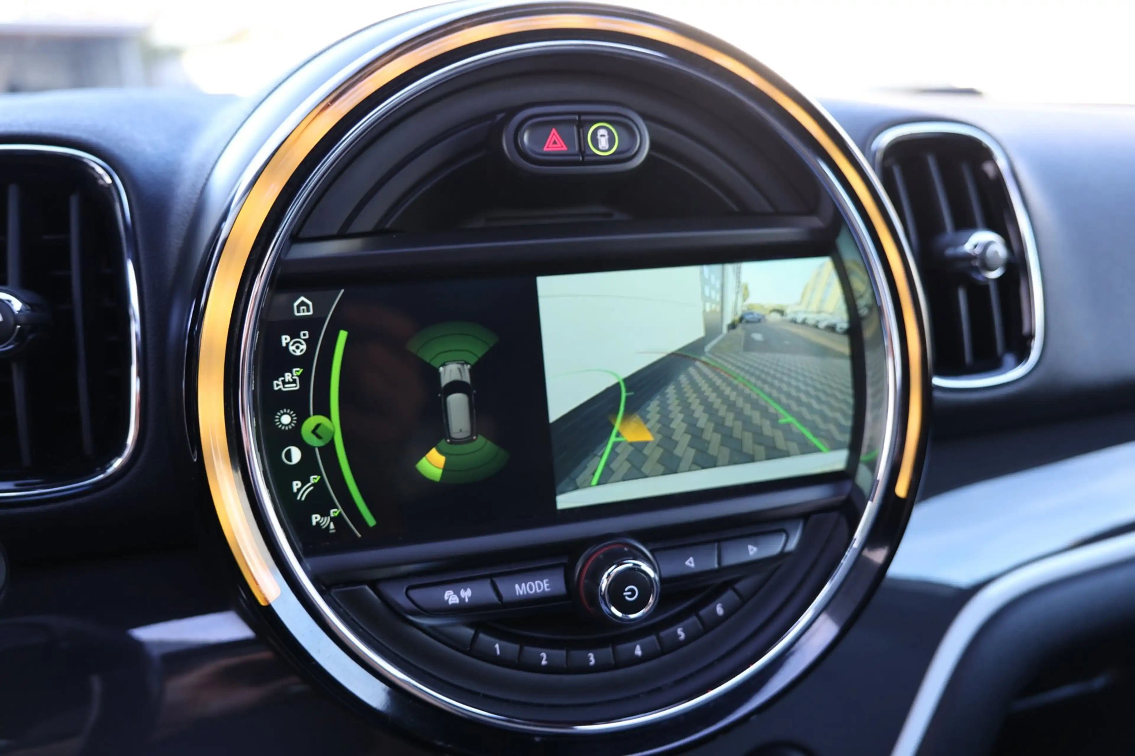MINI Cooper SE Countryman 1.5 ALL4 Pano Navi Camera LED !! — photo 14