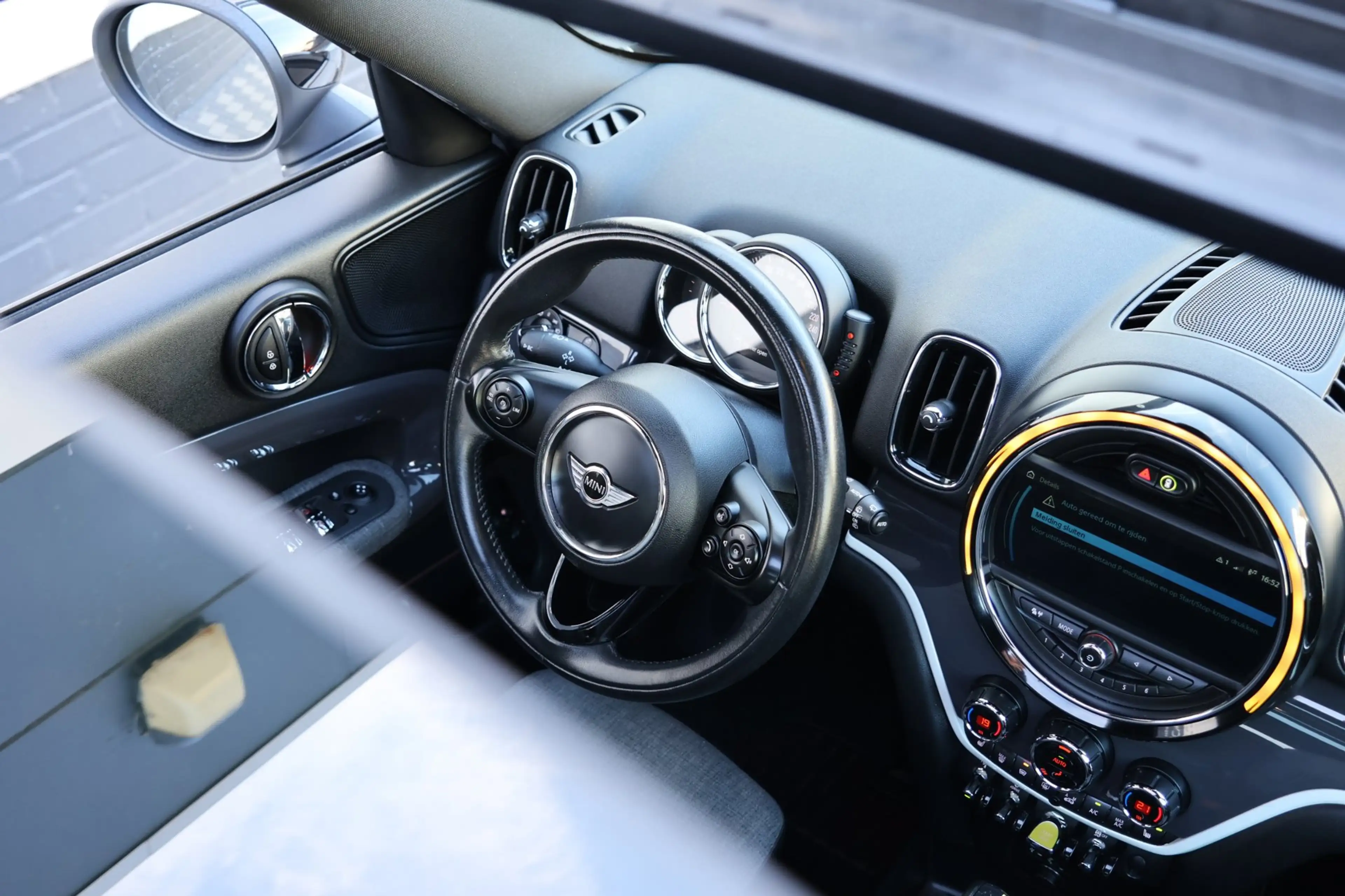 MINI Cooper SE Countryman 1.5 ALL4 Pano Navi Camera LED !! — photo 9