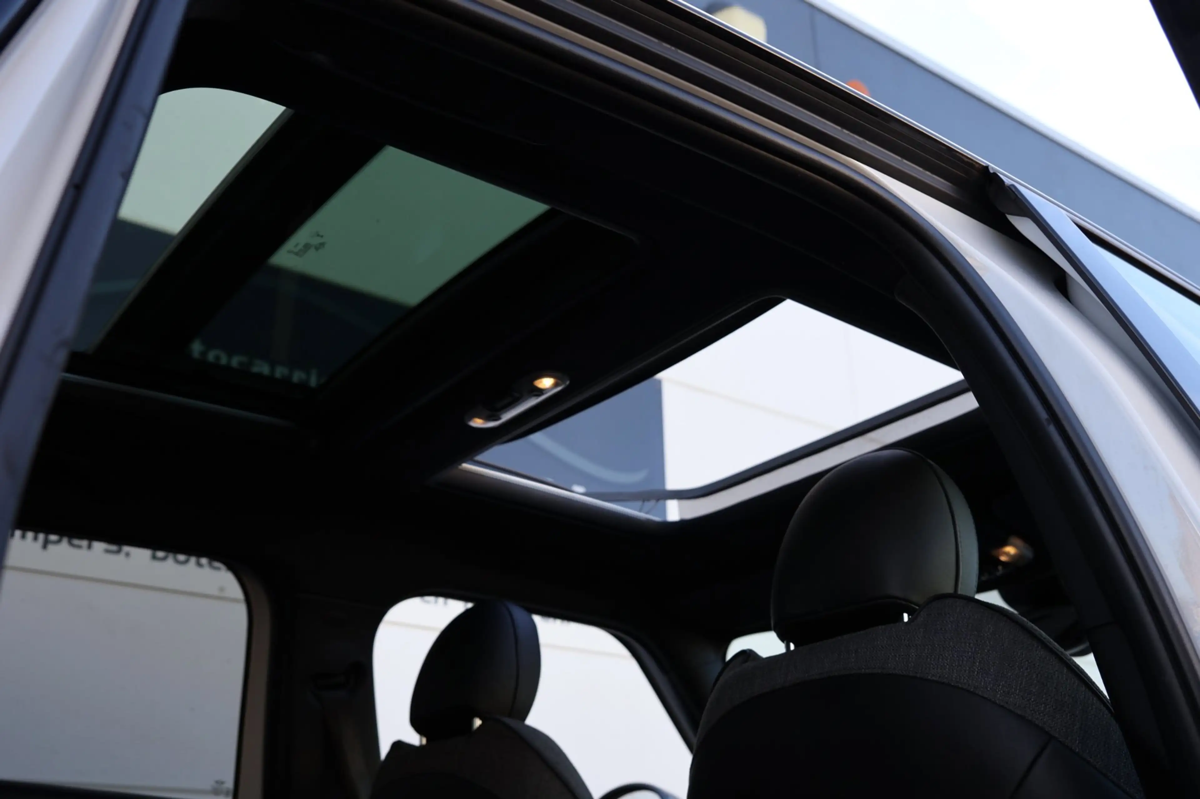 MINI Cooper SE Countryman 1.5 ALL4 Pano Navi Camera LED !! — photo 36