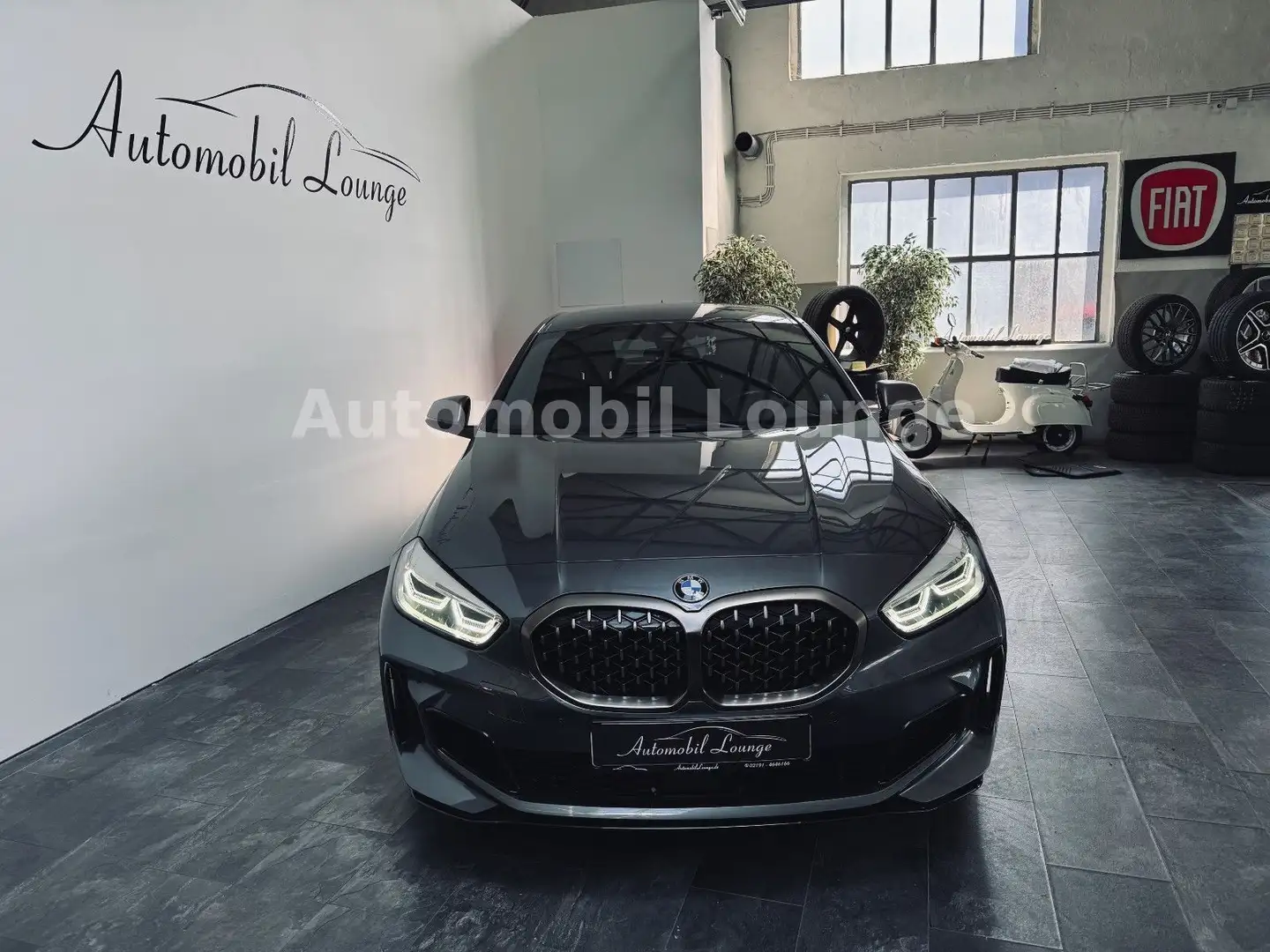 BMW 135 BMW  M135 i xDrive / Navi / PDC / M Packet Gri - 2