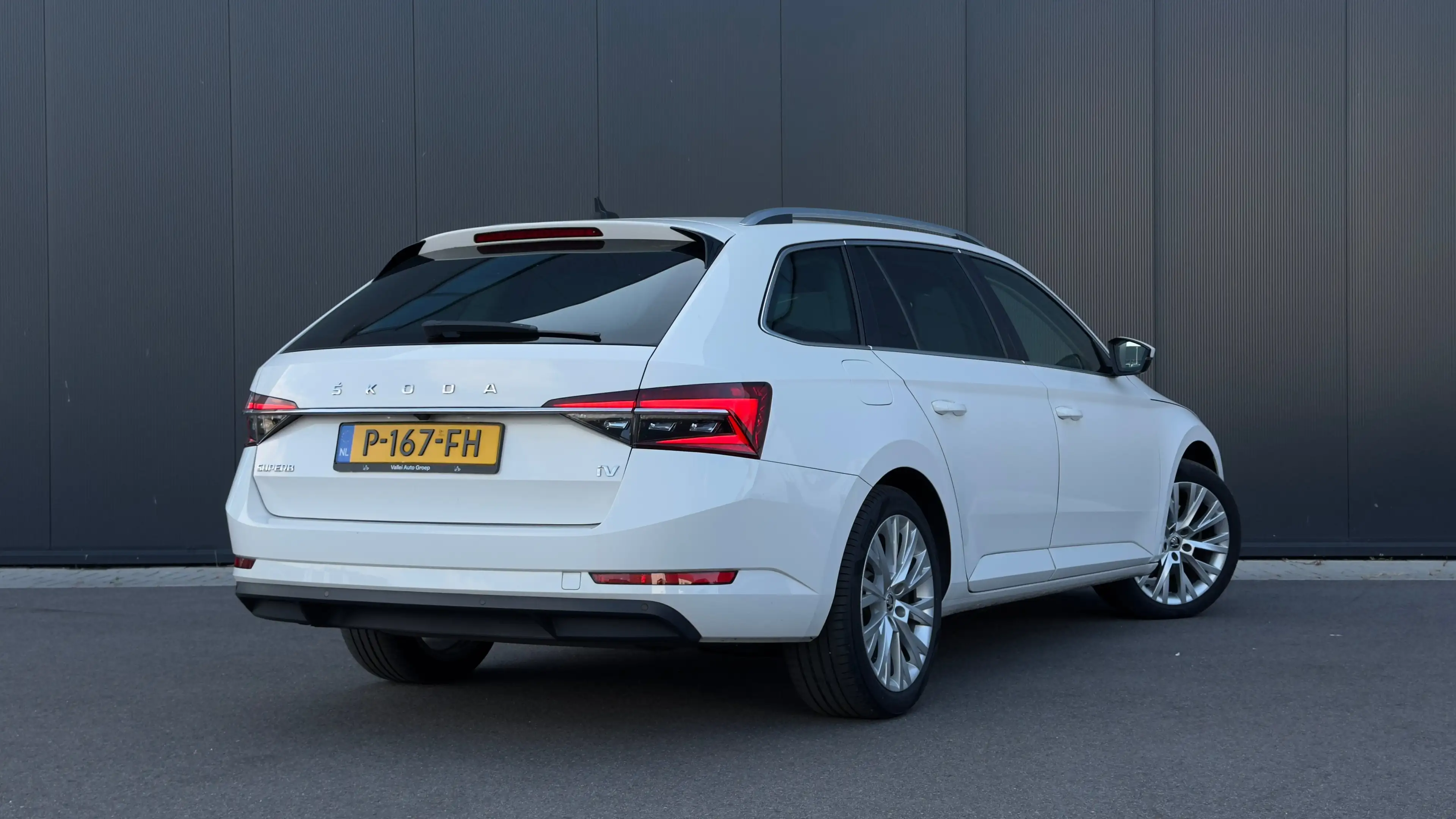 Skoda Superb Combi 1.4 TSI 218pk iV Business Edition | Camera | — photo 11