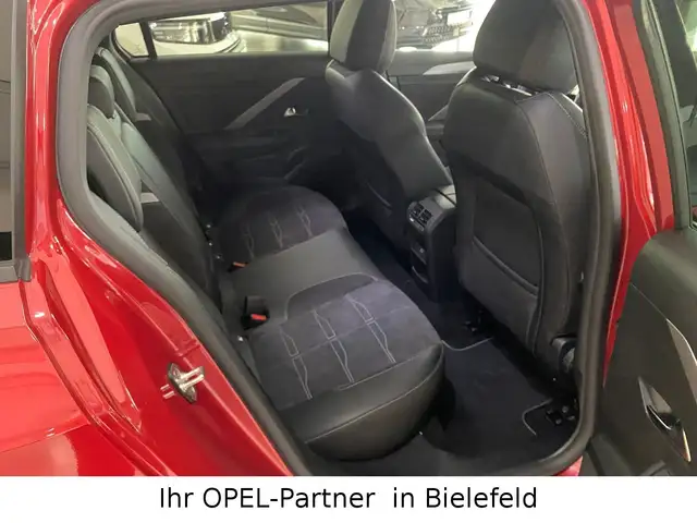Opel Astra view 14