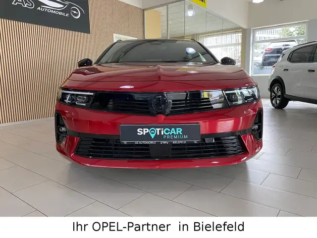 Opel Astra view 2