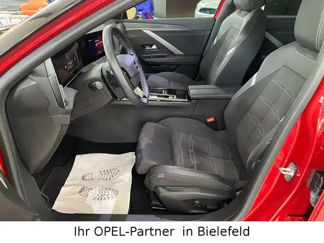 Opel Astra view 11