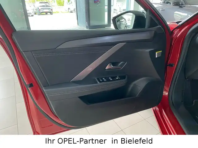 Opel Astra view 10