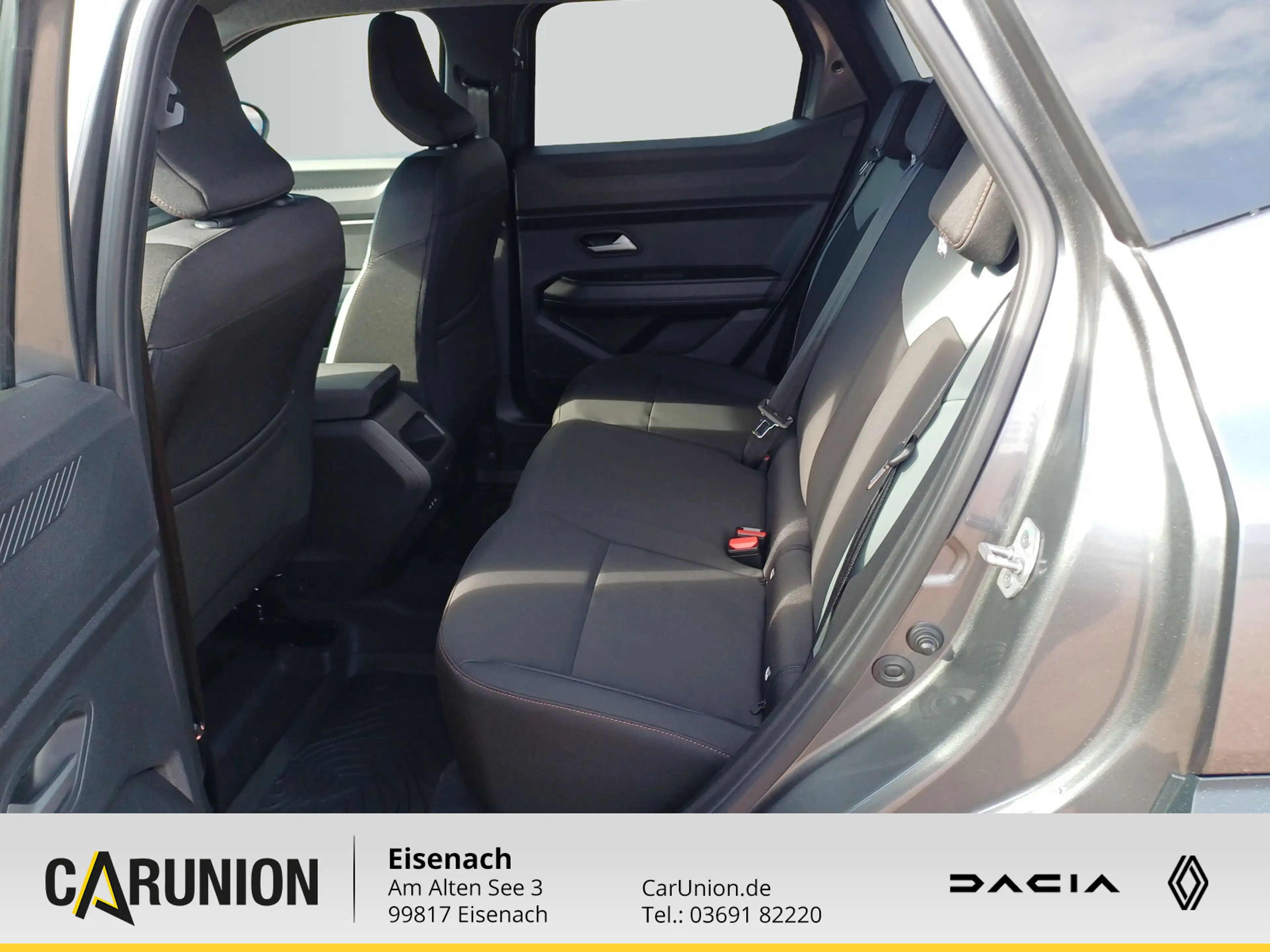 Dacia Duster Extreme hybrid-G 150 4x4 — photo 8