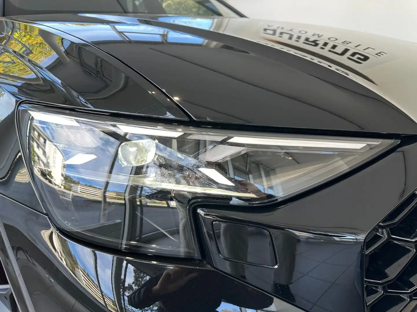 Audi RS Q8 RS Q8 performance/MY2025/Designrot/305kmh/23 Schwarz - 2