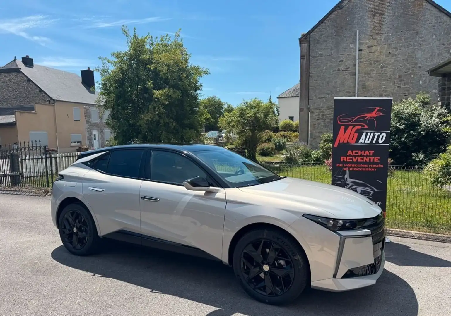DS Automobiles N°4 performance line bluehdi 130 neuve pearl toit ouvrant attelage hayon motorise noir garantie 24 mois Grau - 2