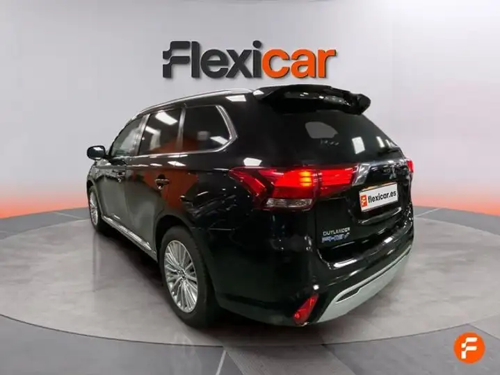 Mitsubishi Outlander PHEV Kaiteki 4WD 2021, foto 5