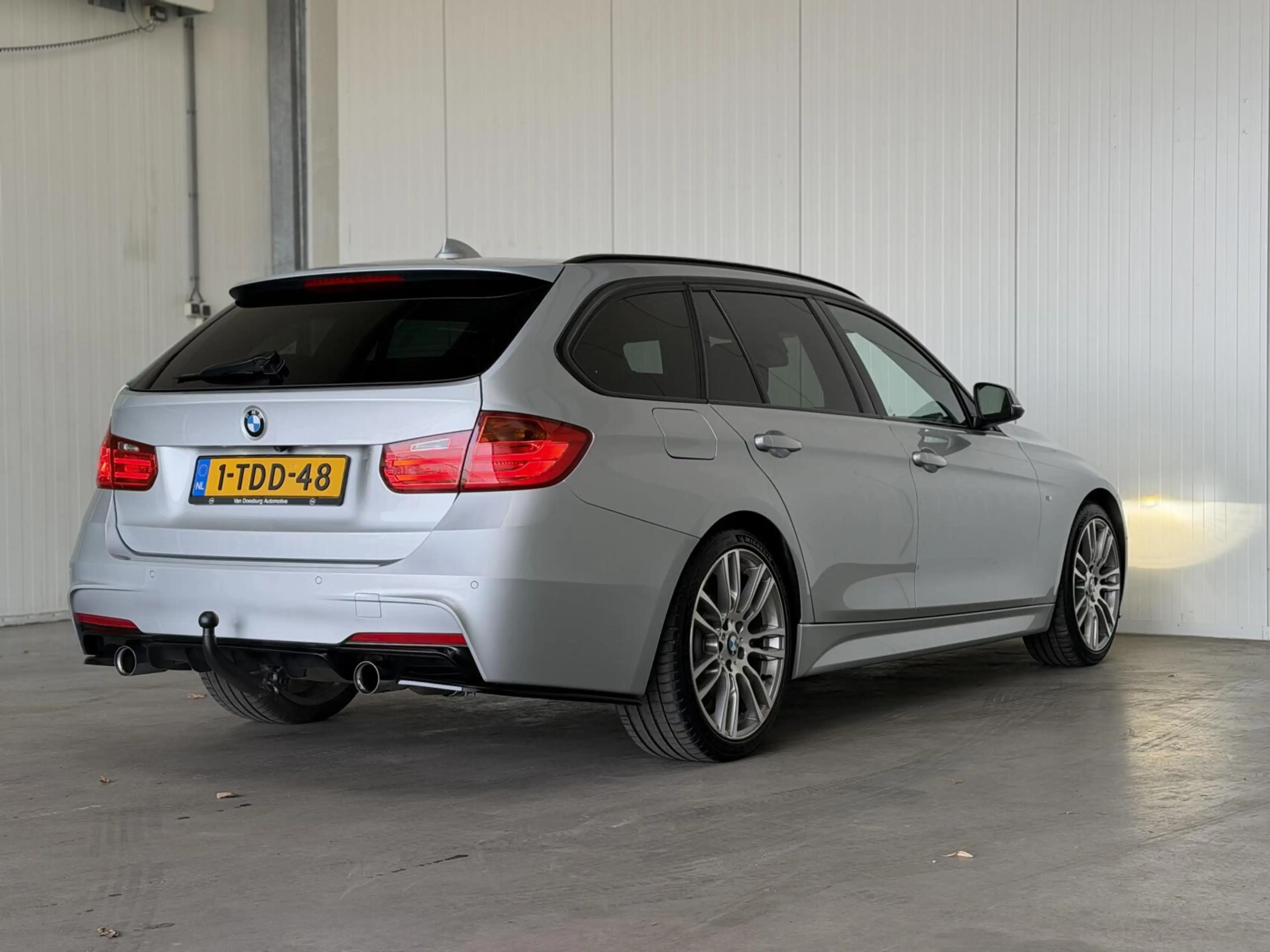 BMW 335 3-serie Touring 335i xDrive High Executive — photo 8