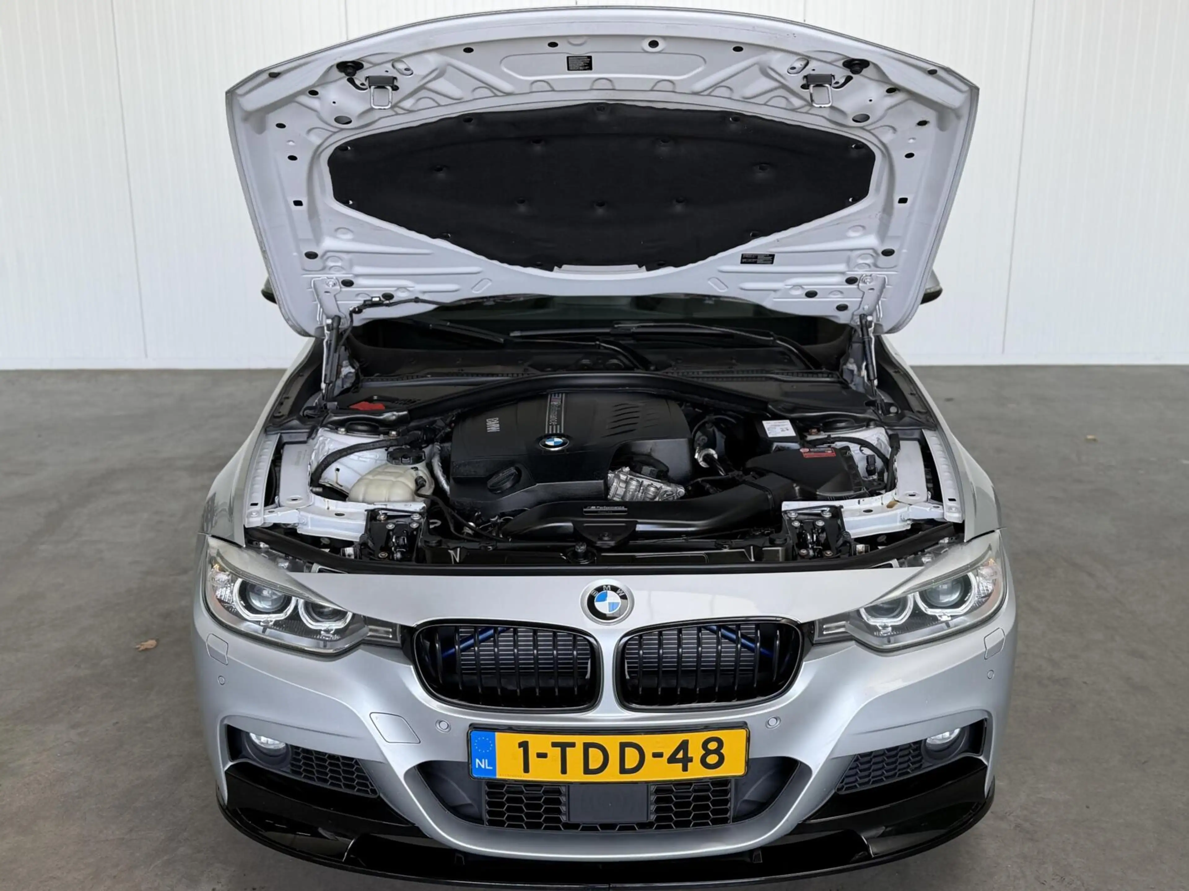 BMW 335 3-serie Touring 335i xDrive High Executive — photo 4
