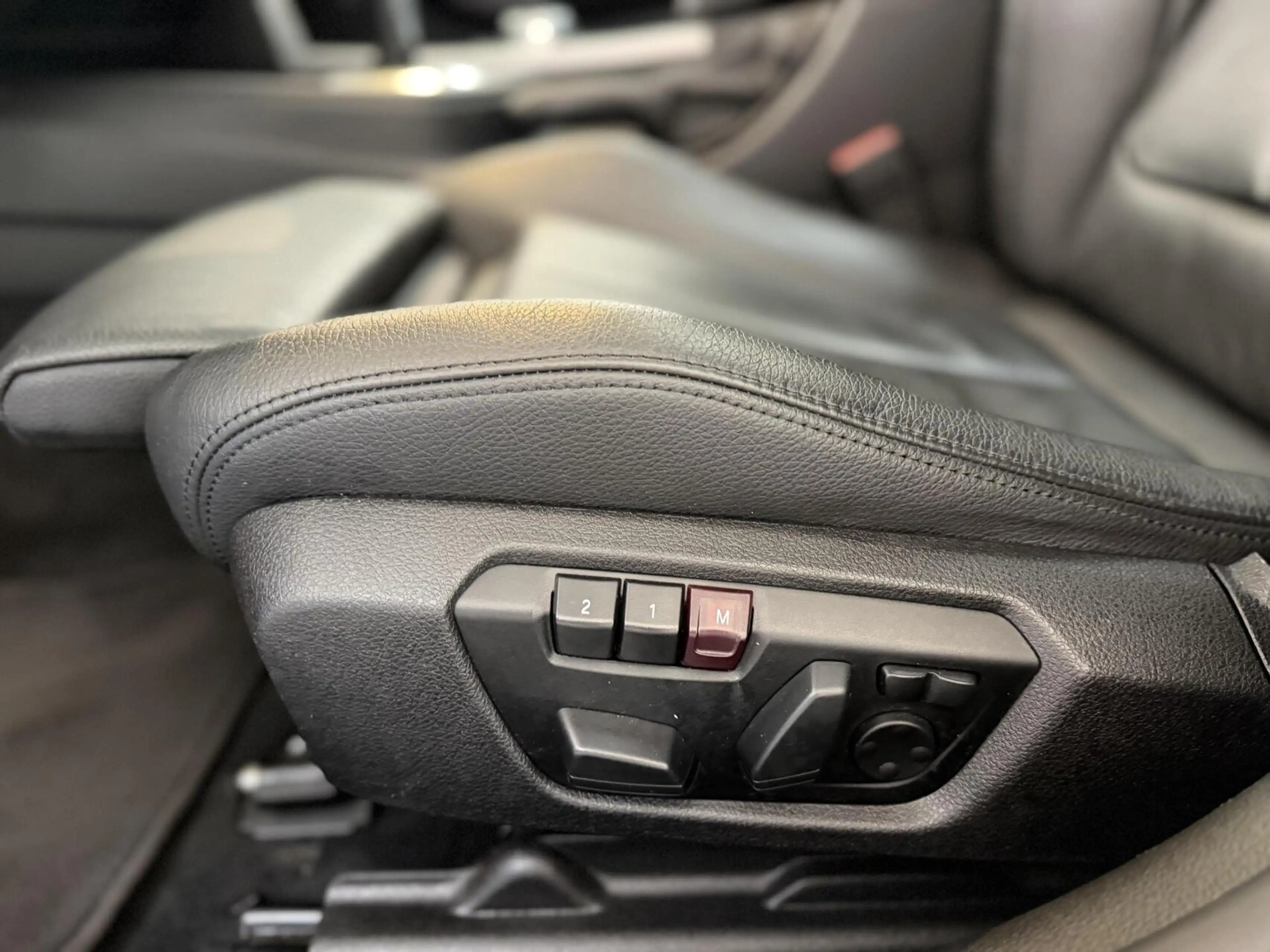 BMW 335 3-serie Touring 335i xDrive High Executive — photo 19