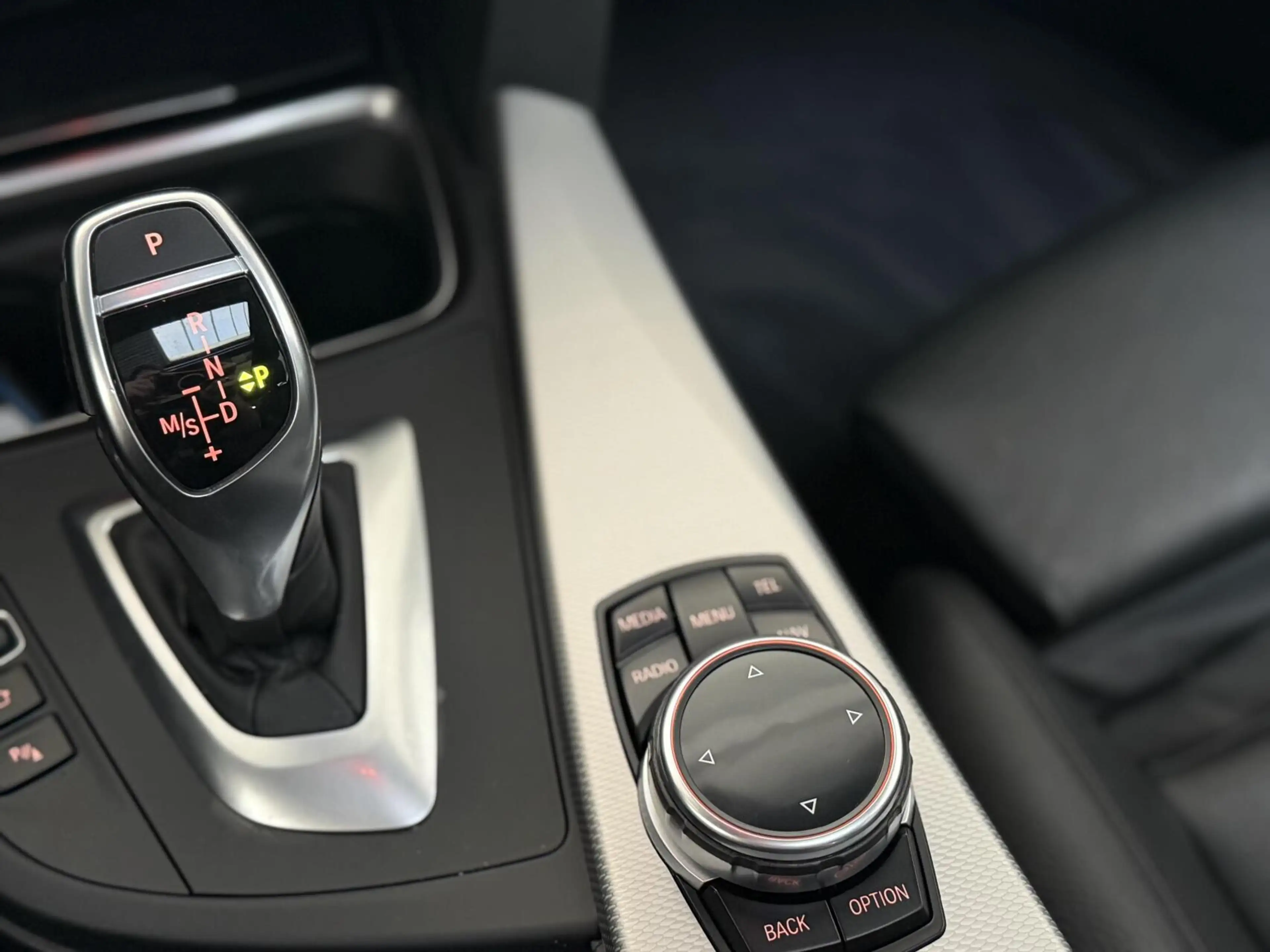 BMW 335 3-serie Touring 335i xDrive High Executive — photo 26