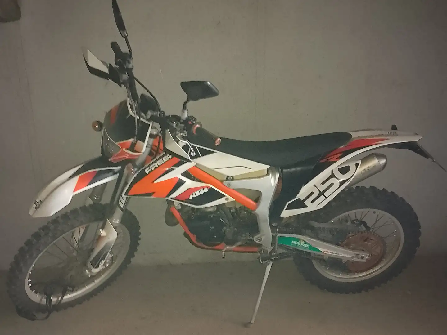 KTM Freeride 250 Orange - 1