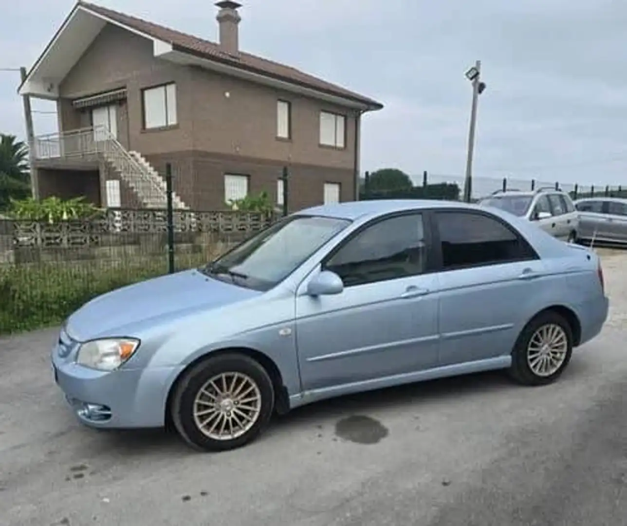 Kia Cerato Cerato 2.0CRDI LX LX Blau - 1