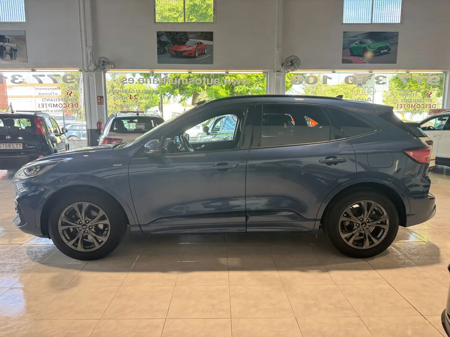 Ford Kuga 1.5 EcoB. Auto S&S ST-Line 4x2 150 Azul - 2