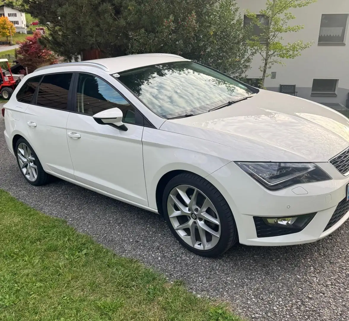 SEAT Leon ST FR 1,4 TSI Start-Stop Start-Stopp Weiß - 2
