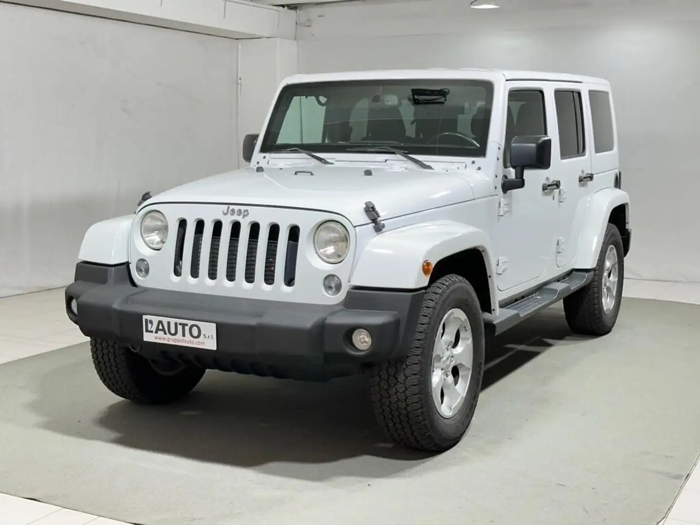 Jeep Wrangler Unlimited 2.8 crd Sahara E5+ Jeep Wrangler turbo Weiß - 1