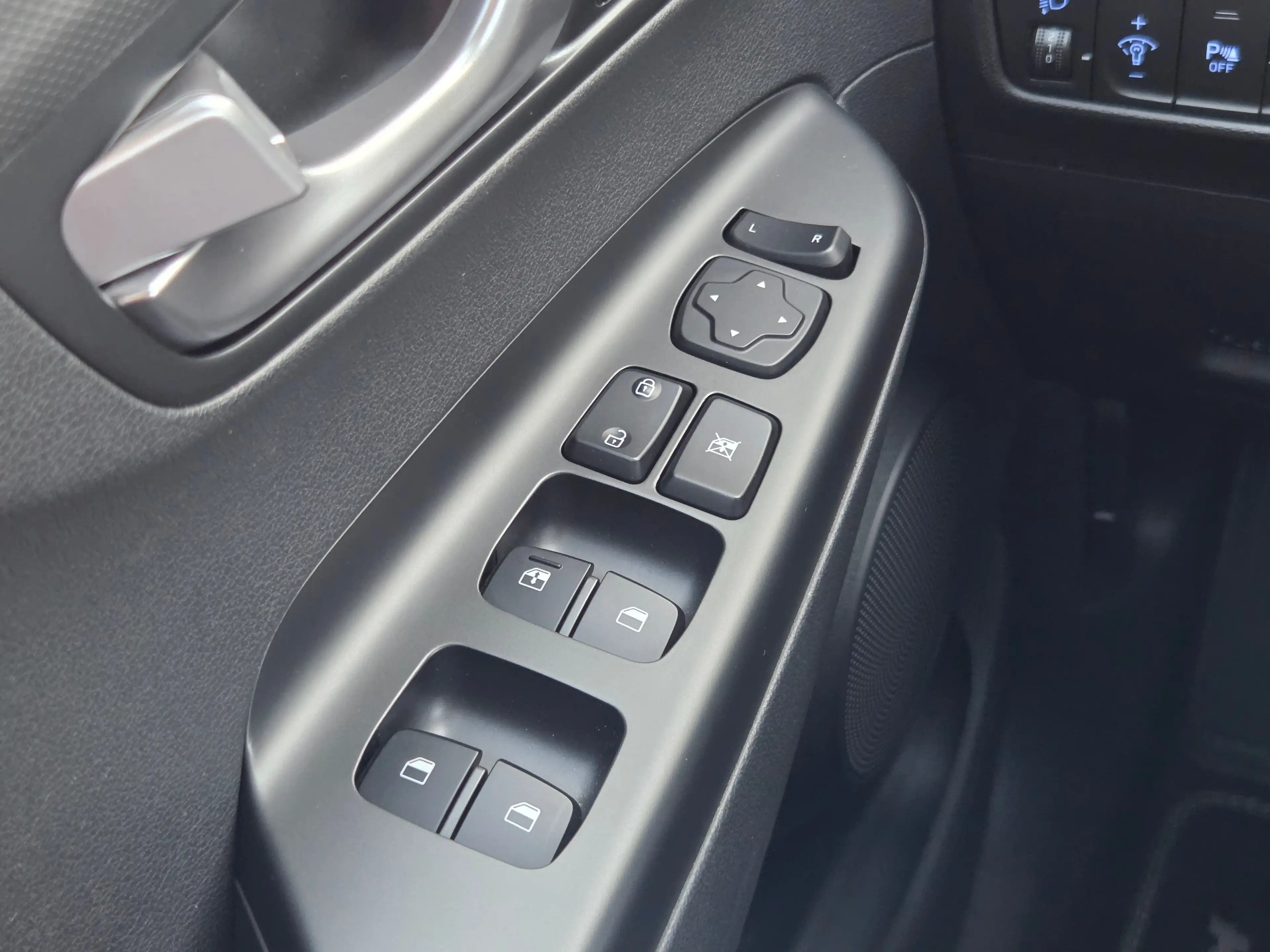 Hyundai KONA EV Comfort 39 kWh 39kWH 3-fase Cruise control / 39 — photo 28