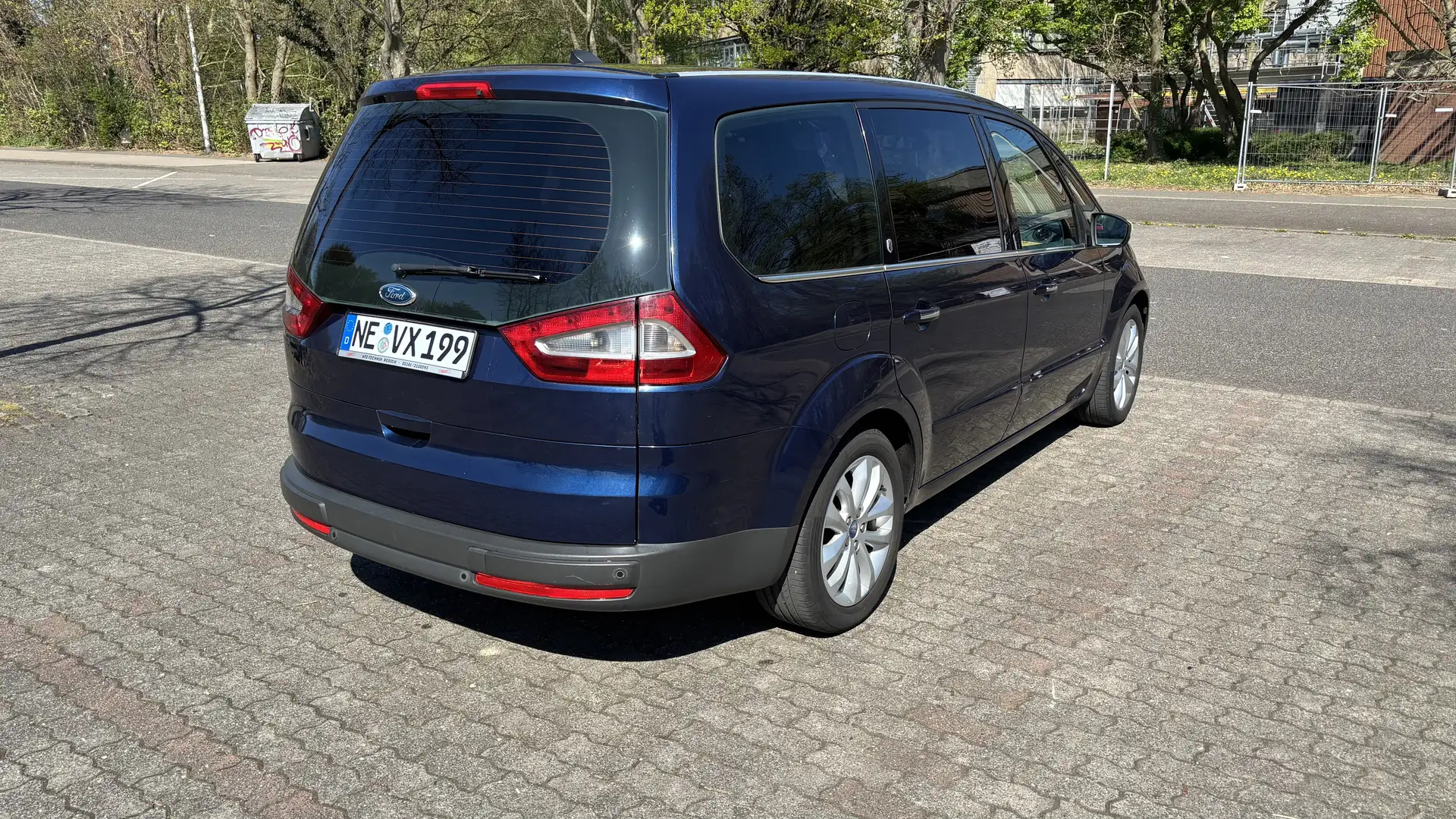 Ford Galaxy 2.0 TDCi DPF Ghia Blau - 1