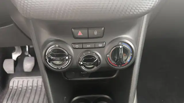 Peugeot 2008 view 13