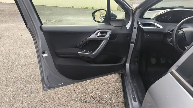 Peugeot 2008 view 7