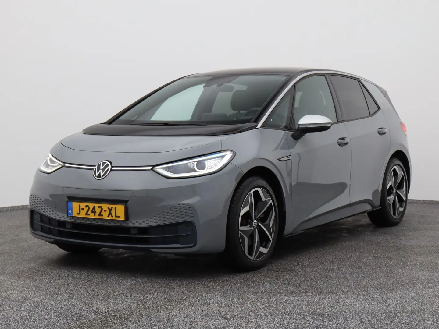Volkswagen ID.3 First Plus 58 kWh | CAMERA | ADAPTIVE | STOEL- EN Gris - 1