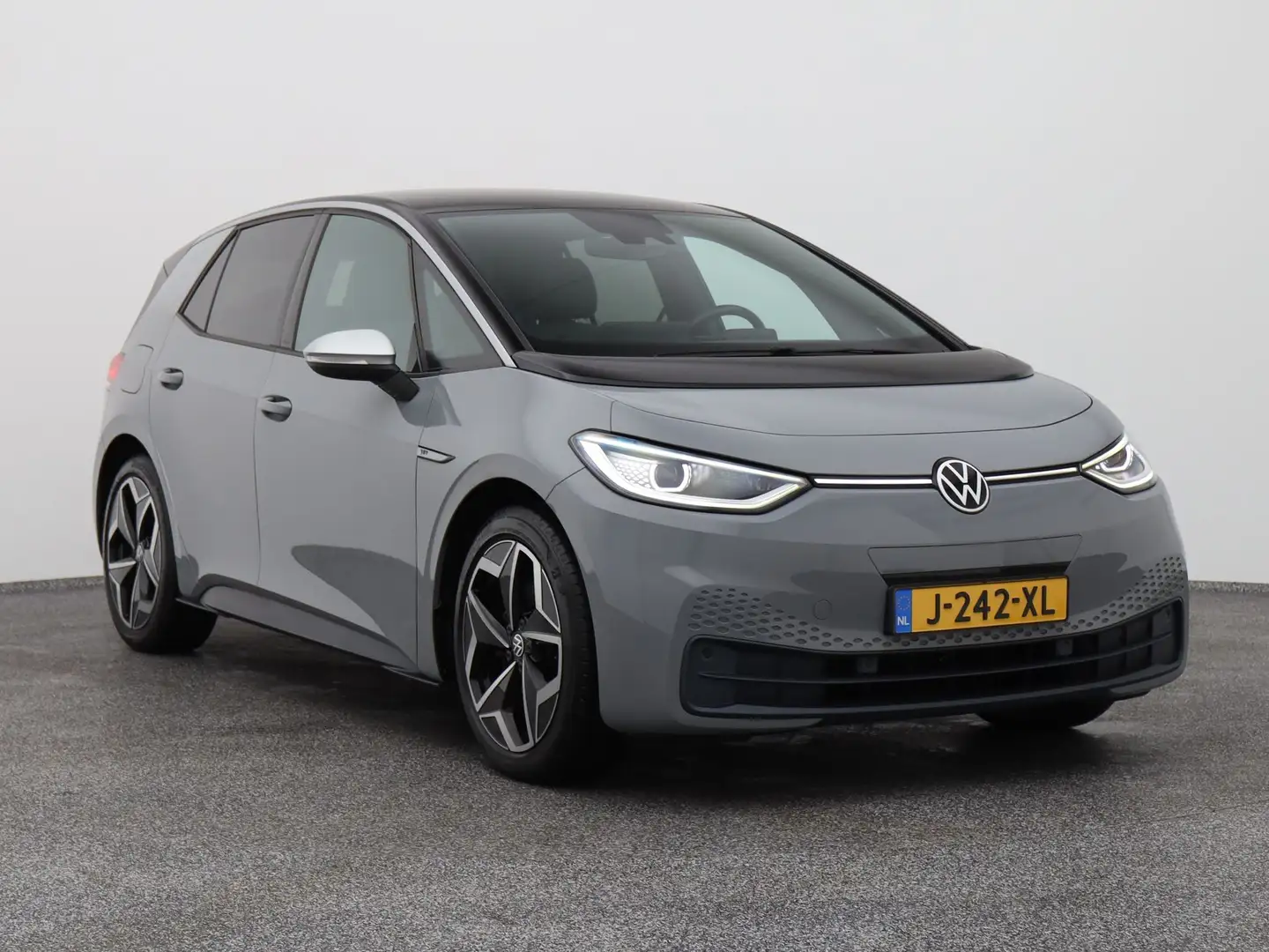 Volkswagen ID.3 First Plus 58 kWh | CAMERA | ADAPTIVE | STOEL- EN Gris - 2