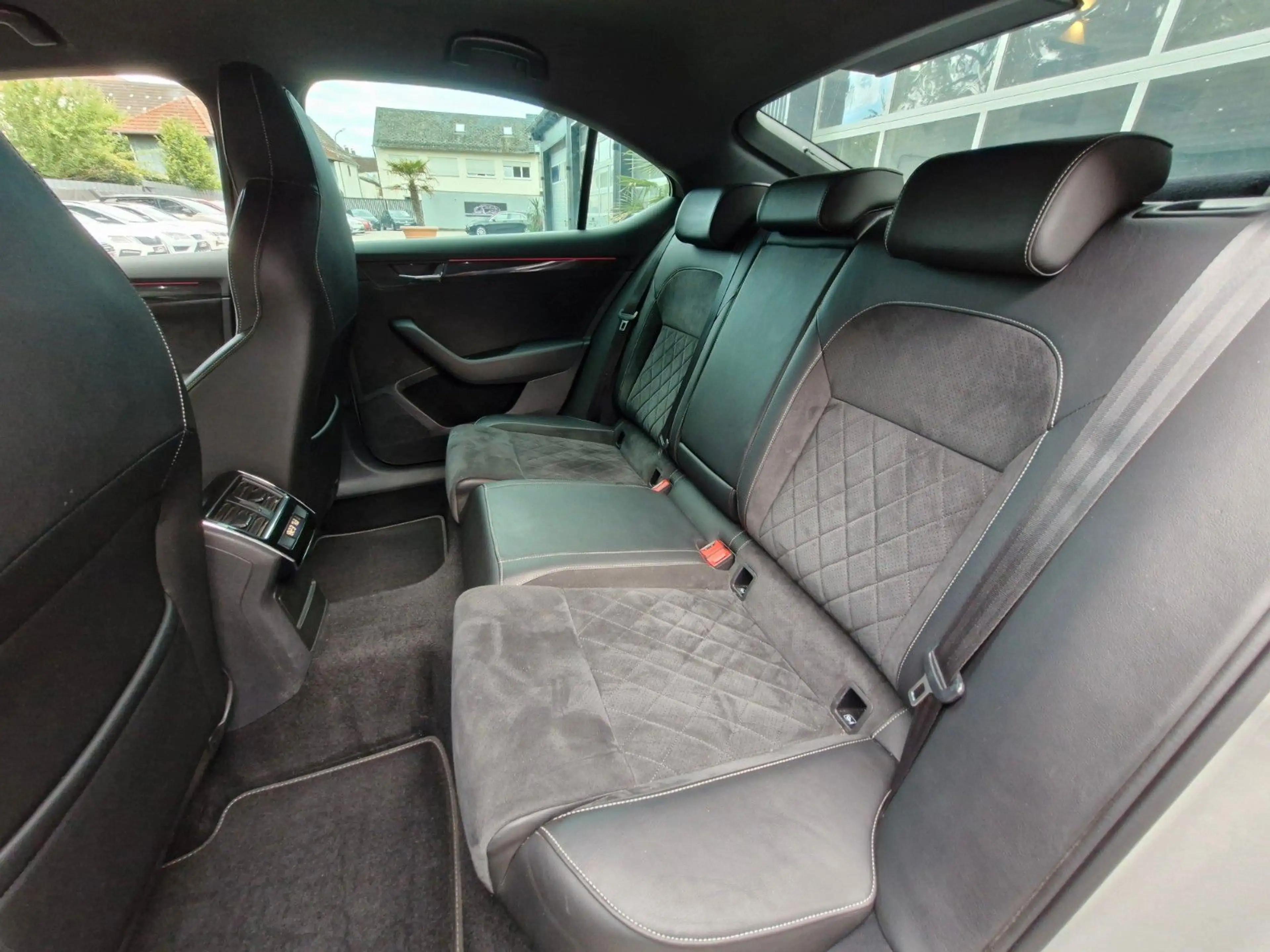 Skoda Superb Lim. Sportline 1.Hand Automatik LED Ahk — photo 15