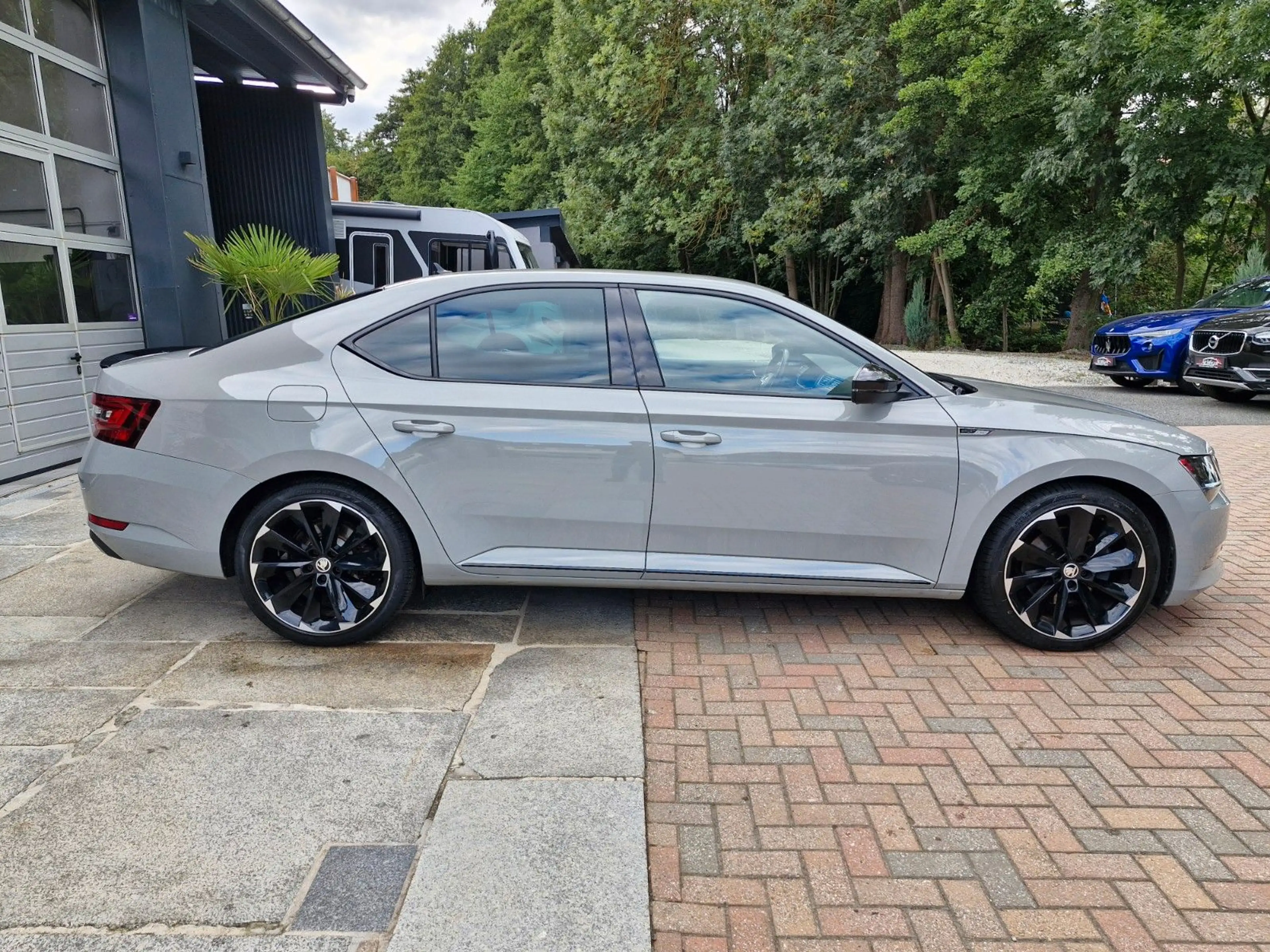 Skoda Superb Lim. Sportline 1.Hand Automatik LED Ahk — photo 4
